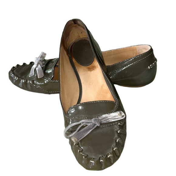 Kate Spade Lacey Olive Green Patent Leather Velvet Bow Ballet Flats Loafers  9.5 - Picture 2 of 14